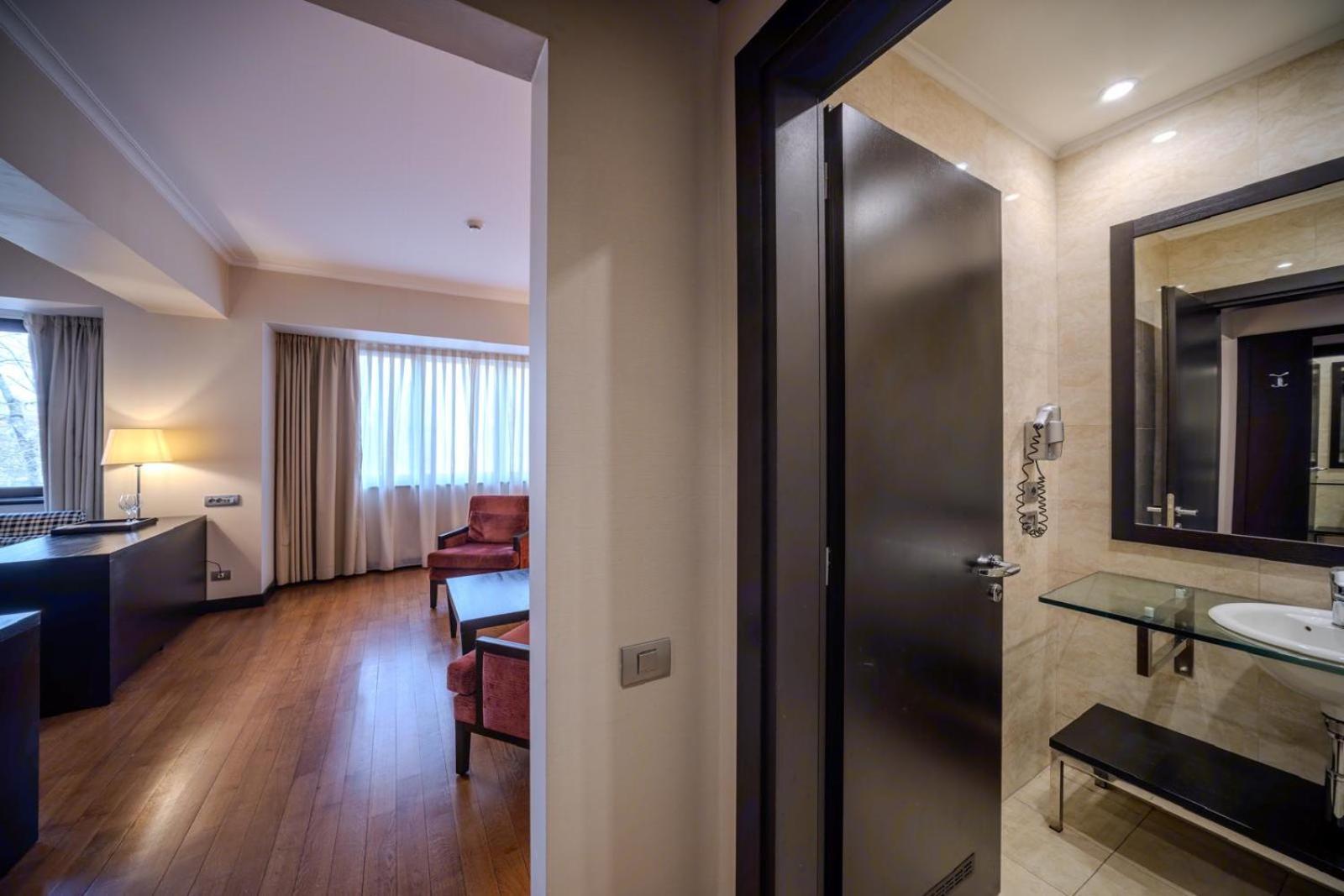 Hotel Rivo ทิมิชัวรา ภายนอก รูปภาพ