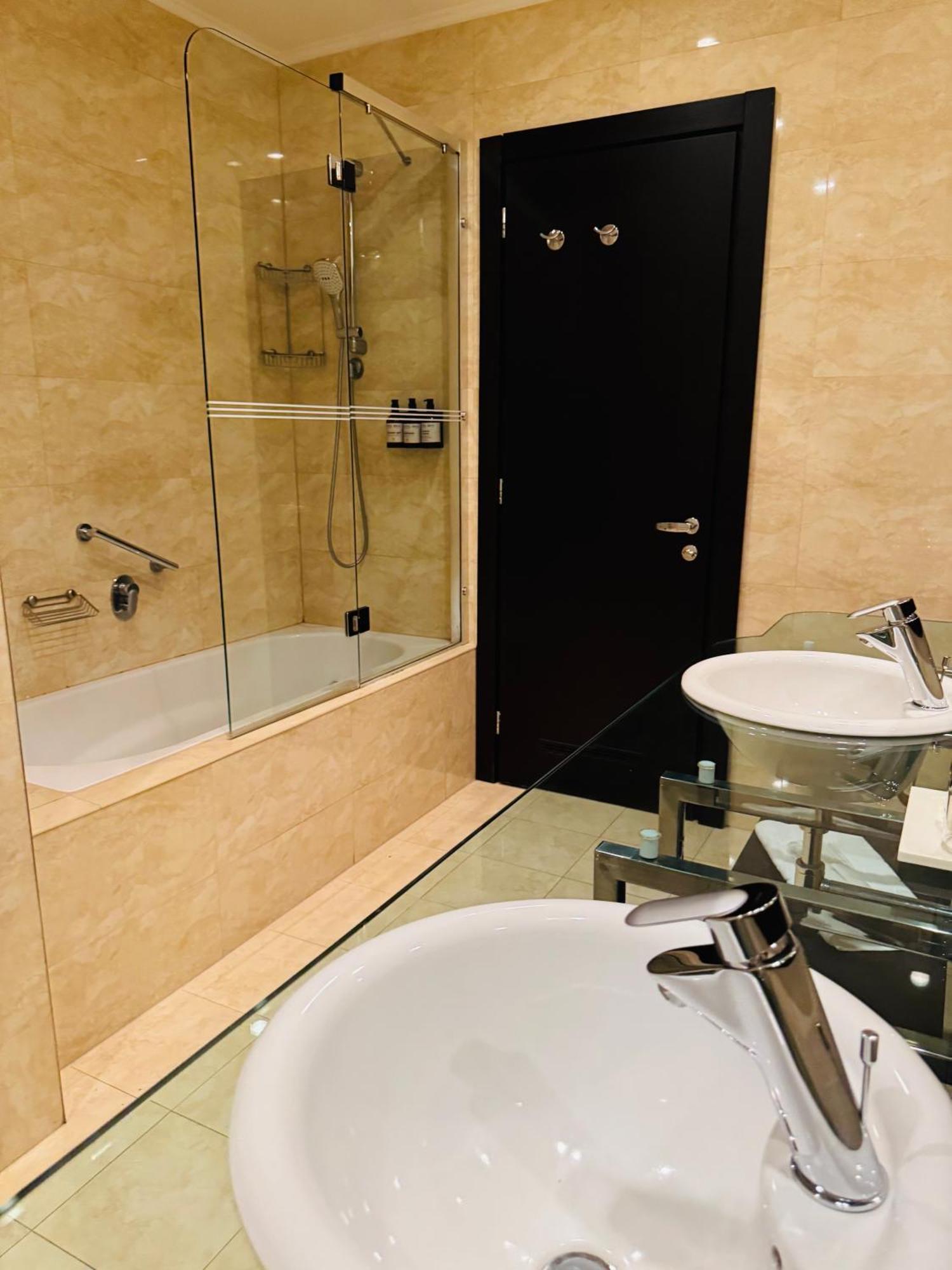 Hotel Rivo ทิมิชัวรา ภายนอก รูปภาพ