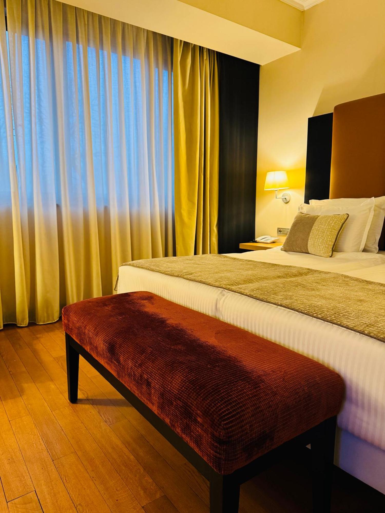 Hotel Rivo ทิมิชัวรา ภายนอก รูปภาพ